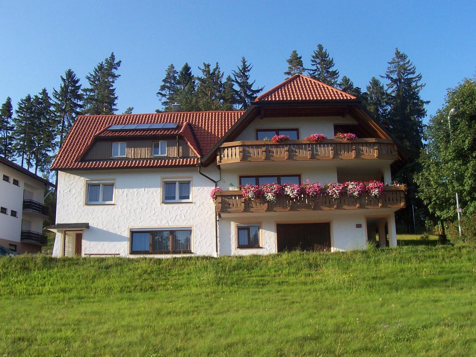 Апартаменты Haus Marianne Schmelzle Фройденштадт Экстерьер фото