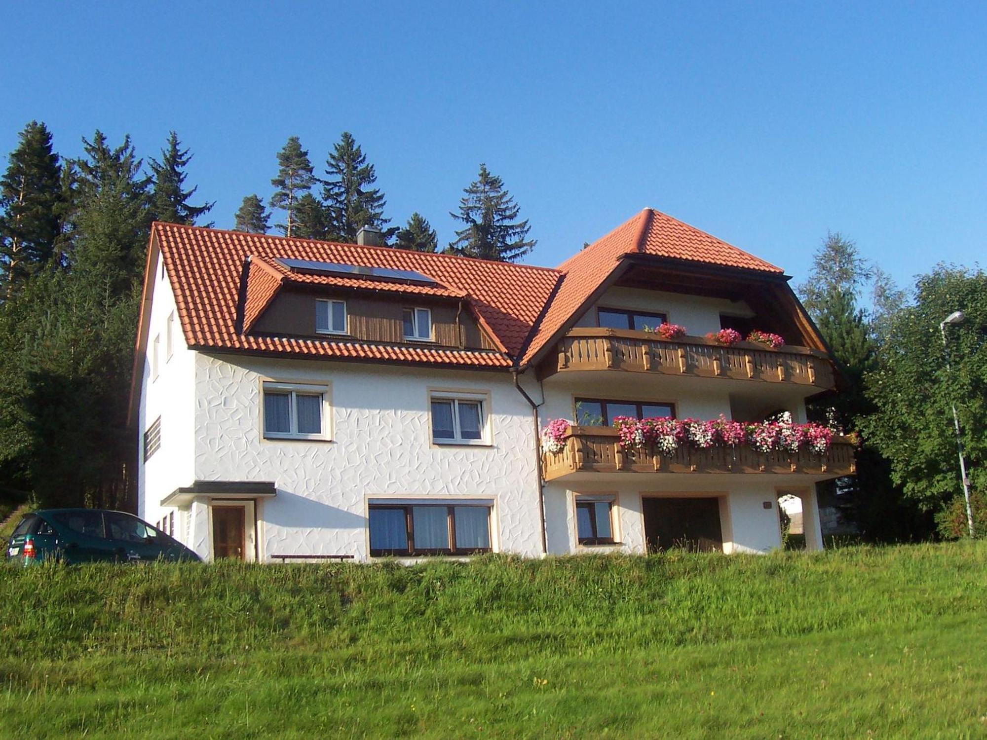 Апартаменты Haus Marianne Schmelzle Фройденштадт Экстерьер фото